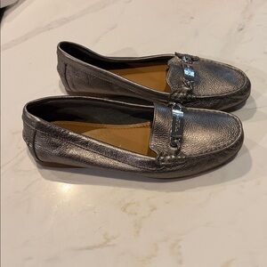 Coach Metallic siver leather loafer Sz 9